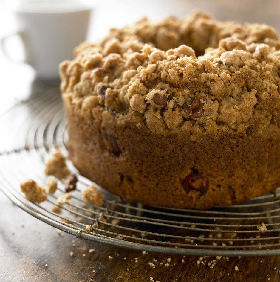 Heath_Robbins_pg-4-DD-cake-with-mug